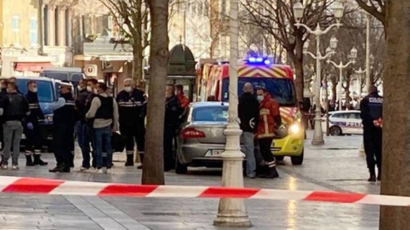 Полицейлер қорап ішінен кесілген адам басын тауып алды