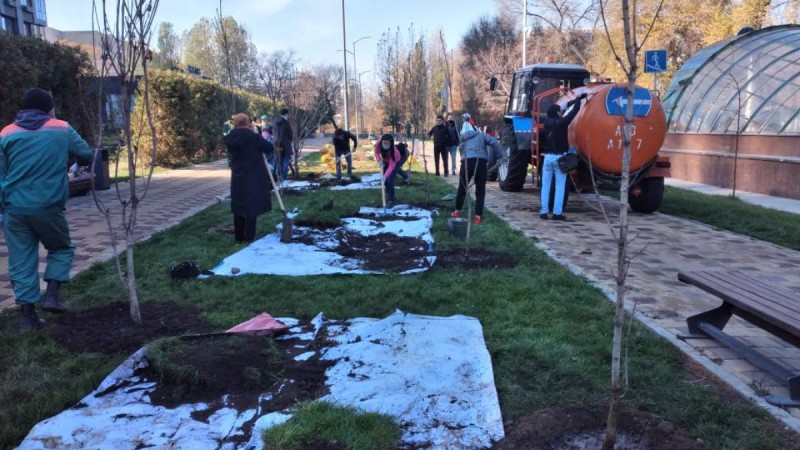 Алматыда қазақ журналистерінің аллеясы ашылды