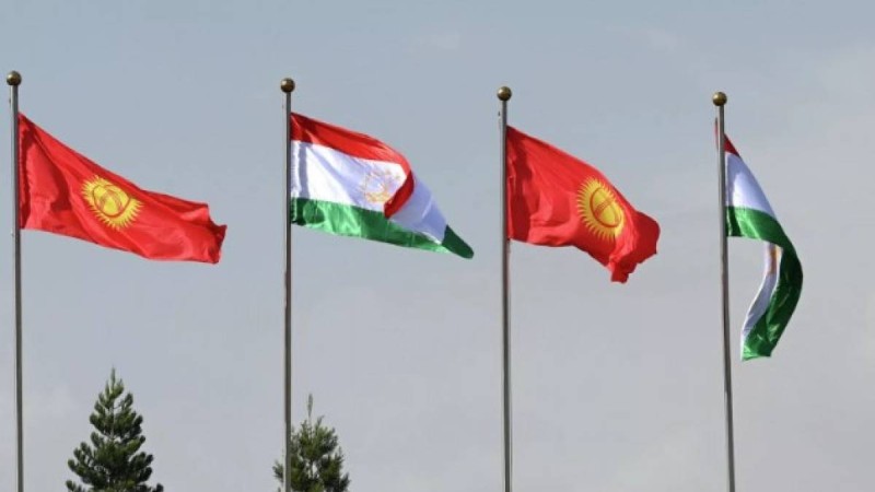 Қырғызстан мен Тәжікстан бірлескен хаттамаға қол қойды