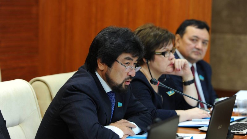 Бекболат Тілеухан Нартайға айтқан кітаптарын қайдан оқығанын айтып берді