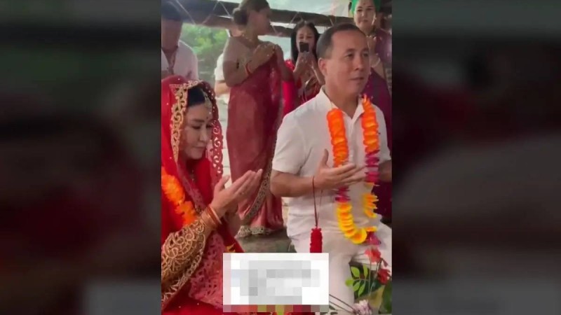 “Күйеулерін қалай көндірген?” - Құралай ханыммен неке жаңғыртып жүрген бір топ қазақстандықтар туралы журналист пікір білдірді