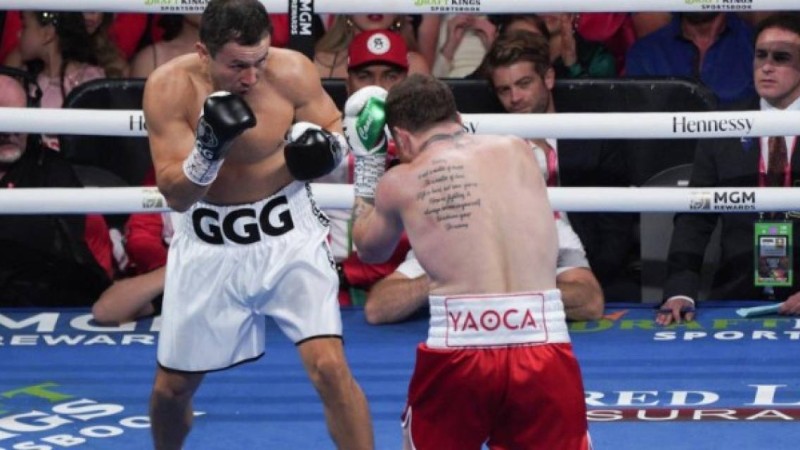 Геннадий Головкин Сауль Альварестен жеңіліп қалды