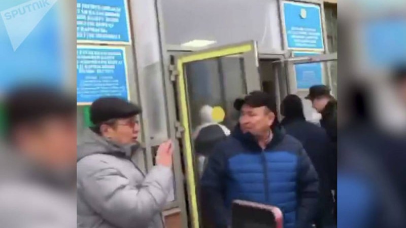 Нұр-Сұлтандағы мемлекеттік мекемеде не үшін төбелес болды – видео