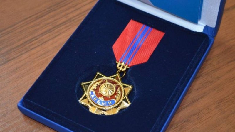 Президент әскерилер мен полицейлерді марапаттады