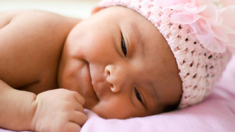 Атырауда отбасылы әйел дәретханада босанып, сәбиін қоқысқа тастаған