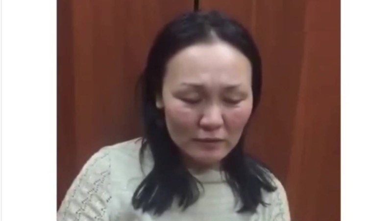 Дәретхана жуғызбақ болған әйел: Эмоцияға берілдім. Шын жүрегіммен қазақ халқынан кешірім сұраймын