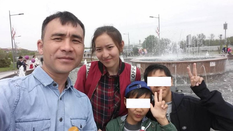 Үш баланың анасы перзенттерін пәтерге, көлік пен бизнеске айырбастады