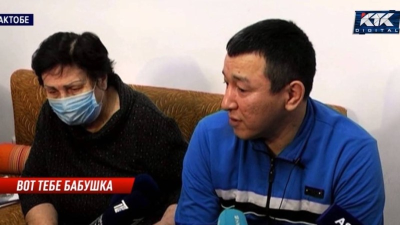 Ақтөбеде көпбалалы полицей зейнеткерді қамқорлығына алды