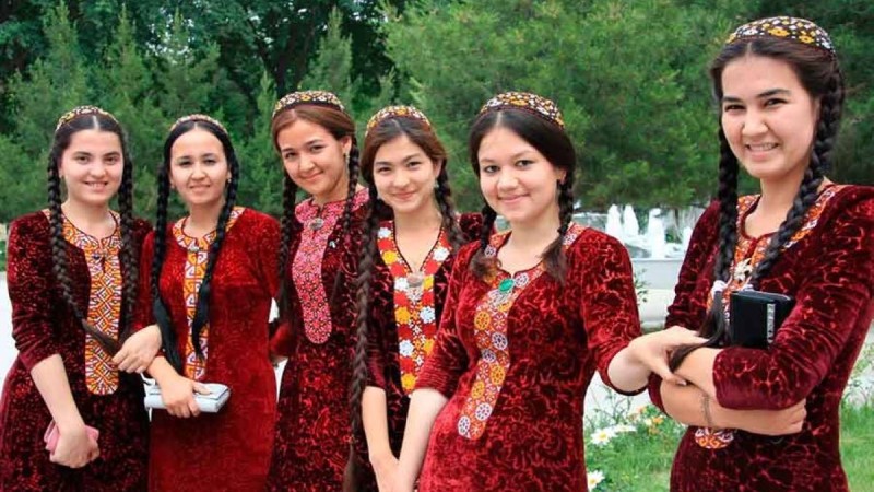 Түркіменстанда барлық әйелдер мен қыздарға 8 наурыз қарсаңына 3 доллардан беріледі - Қазақстан жаңалықтары