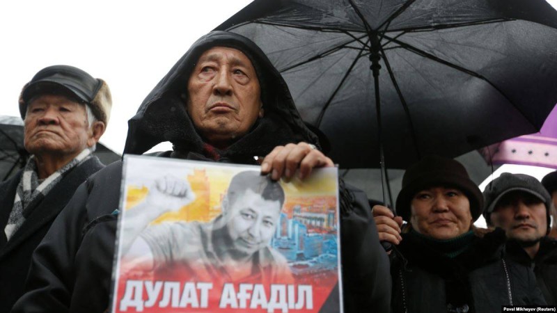 Бас прокуратура: Ағаділ денесіндегі "дақтар"