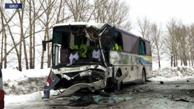 ШҚО-да 35 оқушы отырған автобус апатқа ұшырады