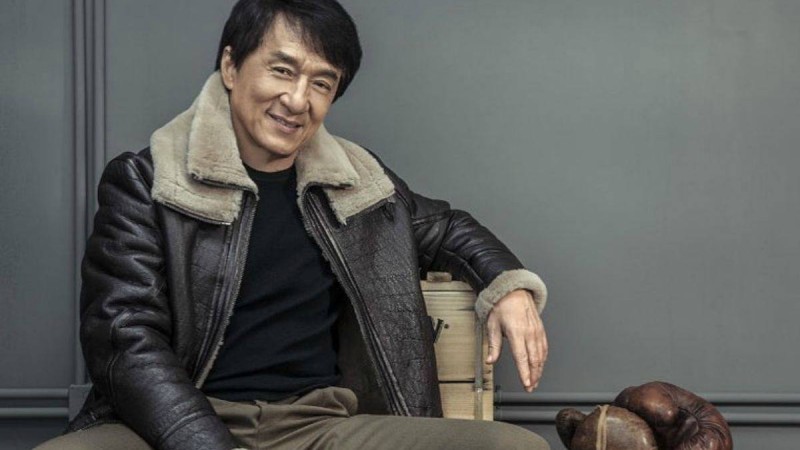 Джеки Чан жұртты шулатқан ақпарат жайлы сөз қозғады