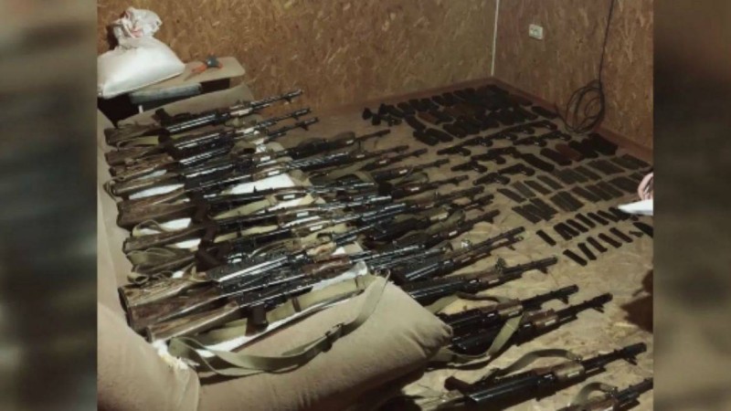 Әскери бөлімнен қару ұрлаған сарбаздың ісі: 29 автомат пен 28 тапанша тәркіленді - Қазақстан жаңалықтары