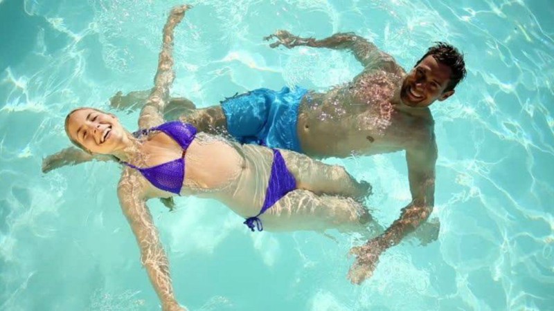 Шенеунік: Әйелдер ерлермен бірге бассейнде шомылғаннан жүкті болады - Қазақстан жаңалықтары