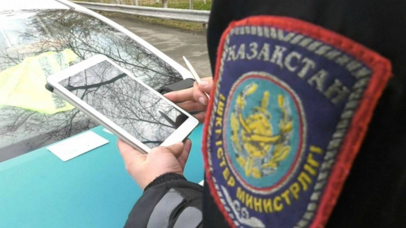Шымкенттік полицейлер қызметтік планшеттерді ломбардқа өткізіп жіберген - Қазақстан жаңалықтары