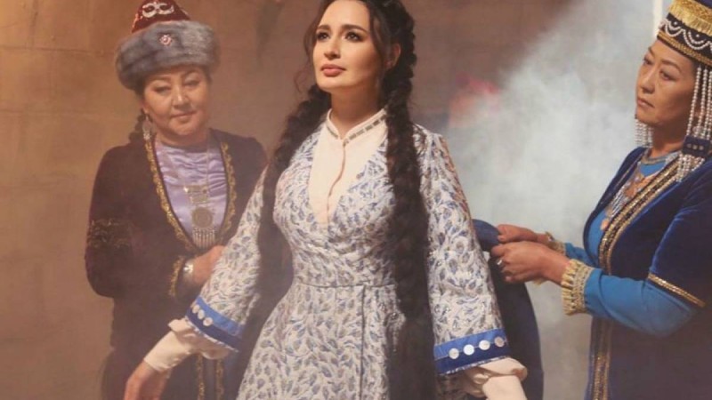 "Қызымды өзім үшін туып алдым": Опера әншісі Зарина Алтынбаева 26 жасында балалы болғанын айтты - Қазақстан жаңалықтары