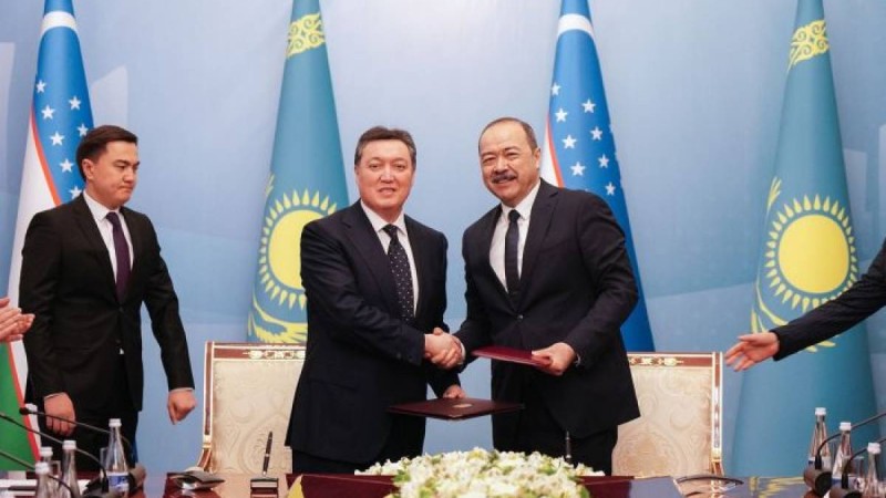 Қазақстан мен Өзбекстан 500 миллион доллардың келісімдеріне қол қойды