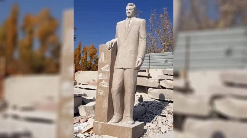 Жұрттың күлкісімен қатар ашуын туғызған Қонаевтың ескерткішіне 12 млн теңге жұмсалған