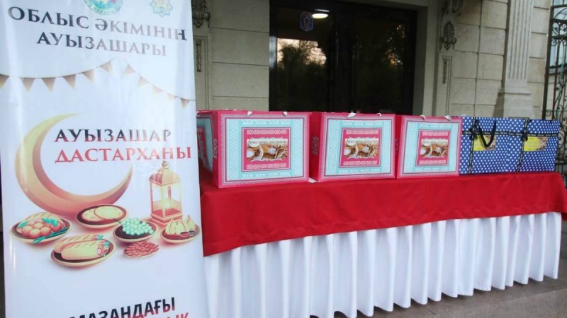 Бердібек Сапарбаев ораза ұстаған 500 жамбылдыққа ауызашар берді - Қазақстан жаңалықтары