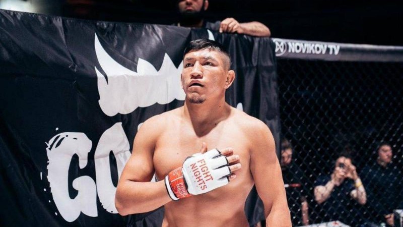 Қуат Хамитов қарсыласын 45 секундта нокаутқа түсірді (ВИДЕО)