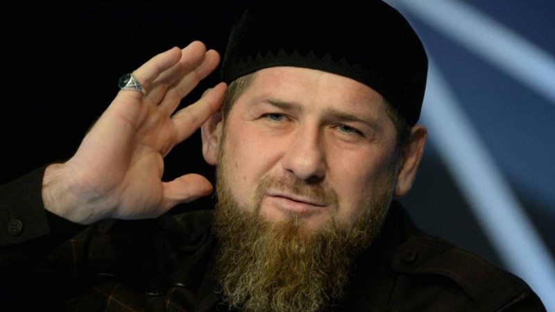 Қадыров Париж маңында мұғалімнің басын кескен шешен жайлы түсінік берді