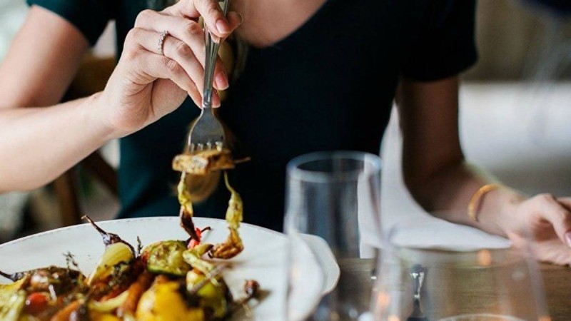 Таразда тойға келгендер астан уланып қалды - Қазақстан жаңалықтары