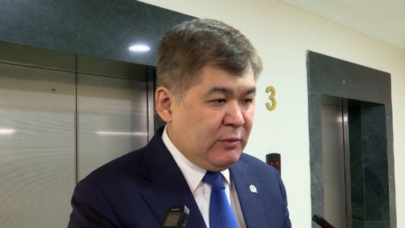 «Жағдай өте қиын». Біртанов коронавирустың жаппай таралу қаупі туралы айтты