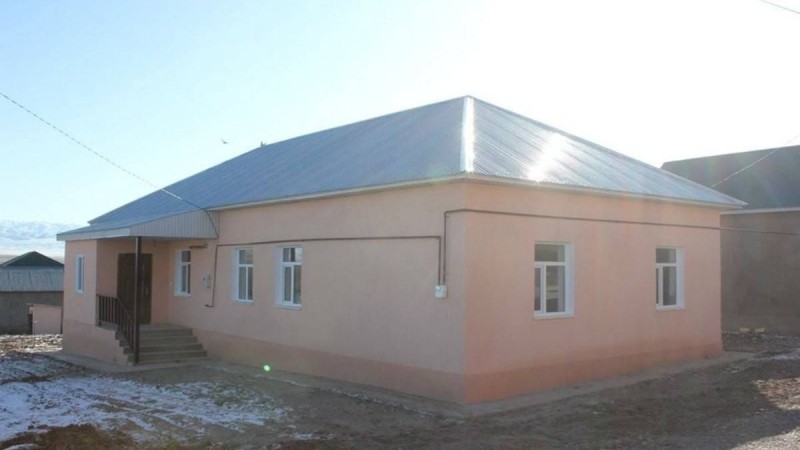 Түркістан облысында кәсіпкер жалғызбасты анаға үй тұрғызып берді - Қазақстан жаңалықтары