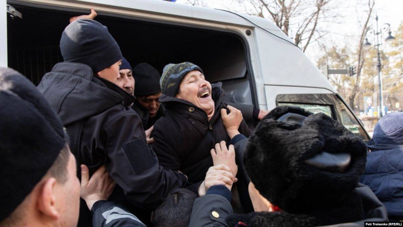 22 ақпандағы митингіде 53 адам ұсталды