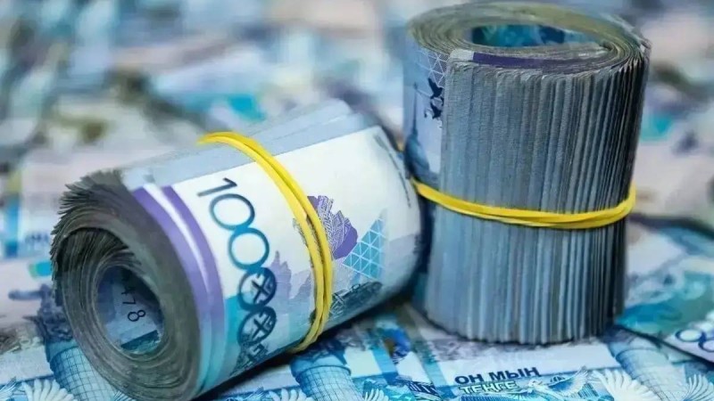 «Аз пайызбен несие алып беремін»: 15 адамды алдаған күдіктінің үстінен іс қозғалды