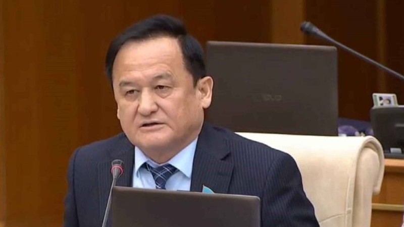 Мемлекеттік тілге миы жетпегендер қалай министр болады?