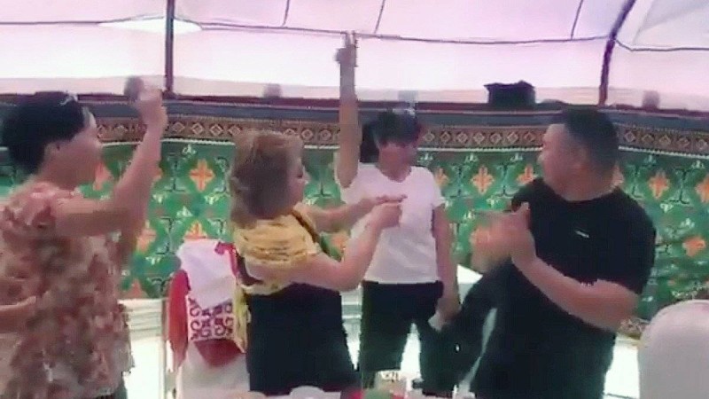 Артқы есіктен кіргізіп алады: жасырын той жасағандарға 38 млн айыппұл салынды