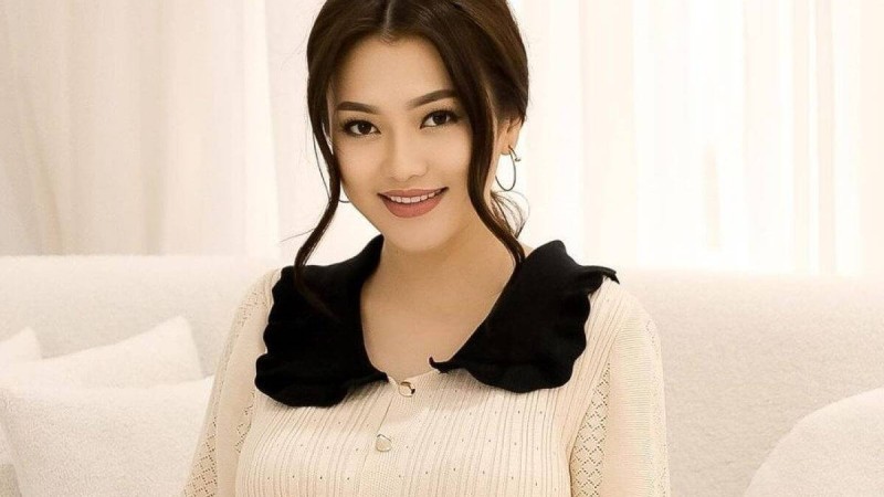 “Қазақстандағы ең бай 7 әйелдің қатарына кіре алмадым” - Ерке Есмахан көңіл күйін түсірген жағдаймен бөлісті