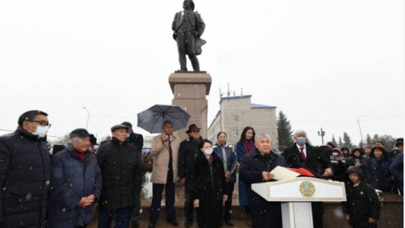 Нарынқолда Мұқағали ескерткіші ашылды