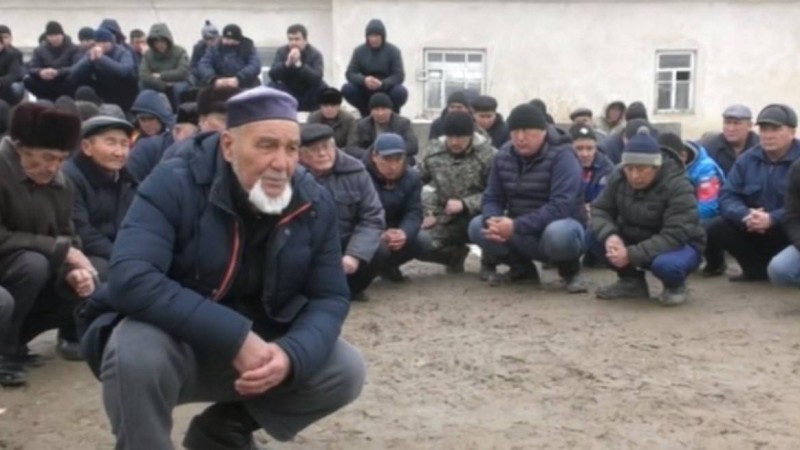 Бүтін бір ауыл браконьерлер қолынан қаза тапқан қорықшының отбасынан кешірім сұрады - Қазақстан жаңалықтары