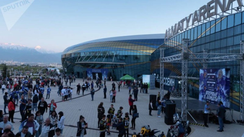 Алматылық ата-аналар Сағынтаевқа сұрақ қоямын деп опық жеді