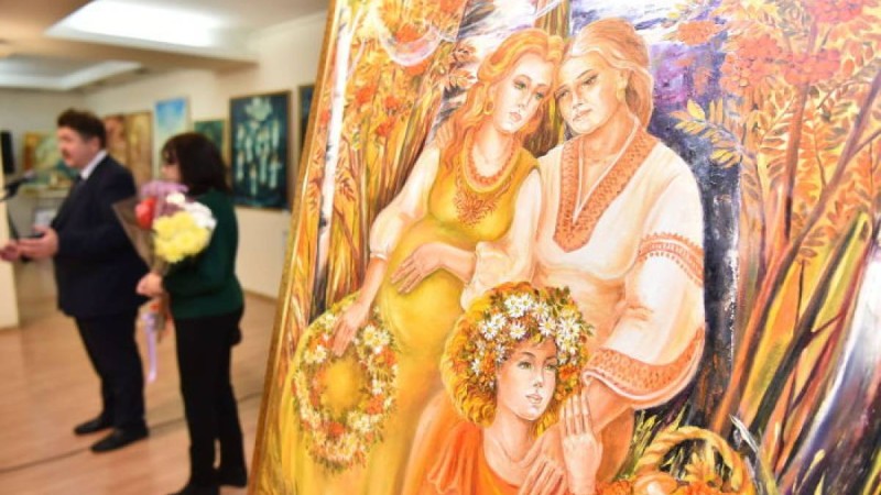 Нұр-Сұлтанда "екі әлемнің" мәдениеті жайлы көрме ашылды