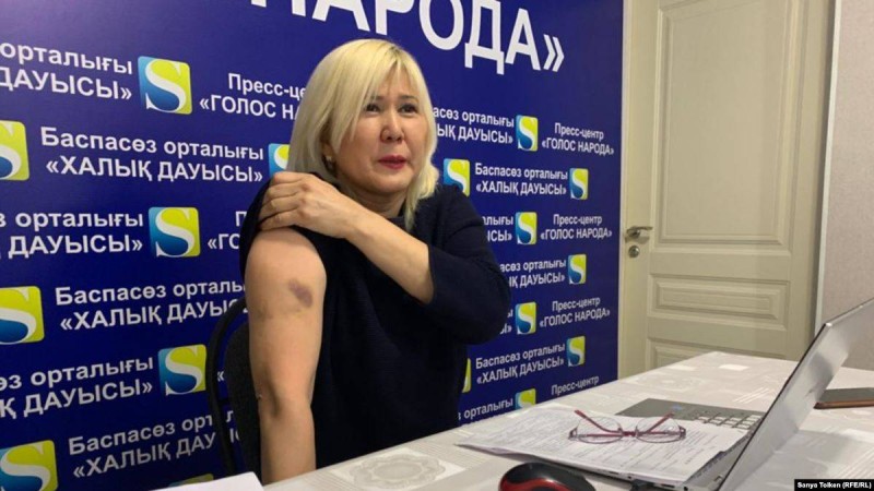 Қамаудан шыққан белсенді Закирова полиция қысымына шағымданды