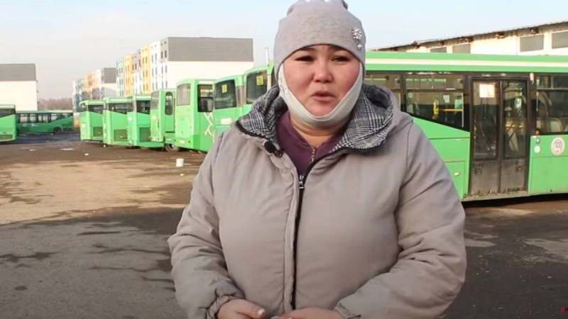 Алматыдағы автобус апаты: Соққыға жығылған жүргізуші үстінен қылмыстық іс қозғалғанын айтты