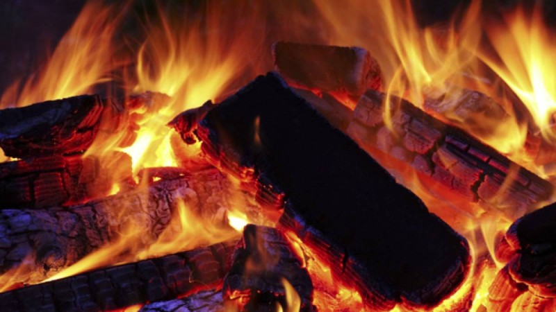 "Пеш жағып ұйықтаған": ШҚО-да екі оқушы қыз ыс тиіп қайтыс болды (видео)