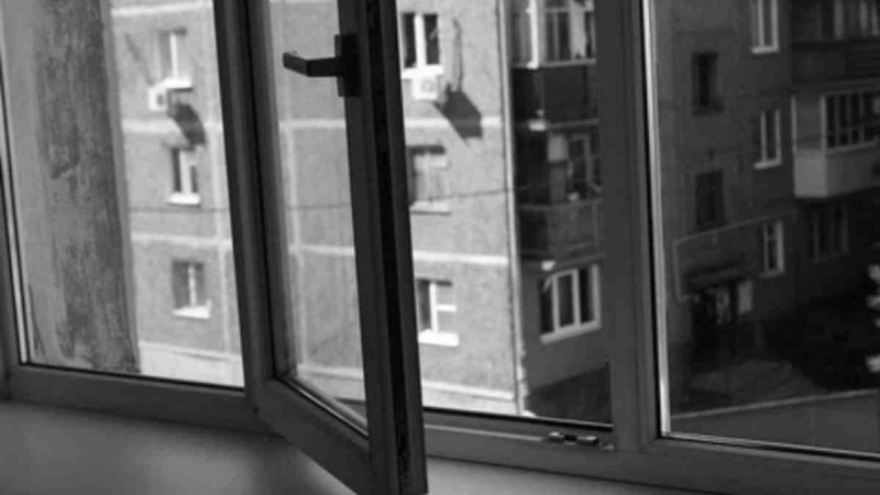 Артында үш баласы қалды: Елордада ҰҚК қызметкері 12-қабаттан құлап мерт болды
Полиция сотқа дейінгі тергеуді бастады