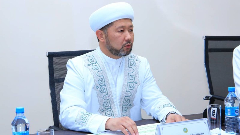 Бас мүфти «телеарна аштым» деп елді қалай алдады? (Фото)