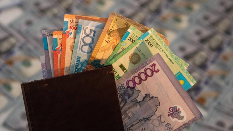 Қазақстандықтардың орташа жалақысы 434 мың теңгені құрады