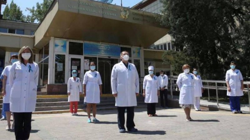 Коронавирустан 182 медицина қызметкері көз жұмды - Бағдат Қожахметов