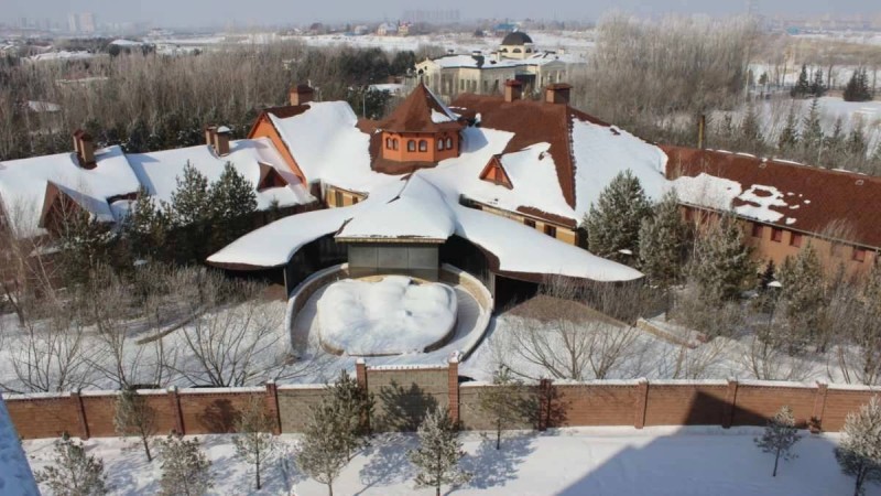 1,8 миллиард теңге: Кәрім Мәсімовтың Астанадағы үйі сатылымға шықты