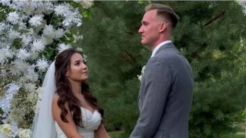 Олимпиада чемпионы Дмитрий Баландин белгілі спортшы қызға үйленді