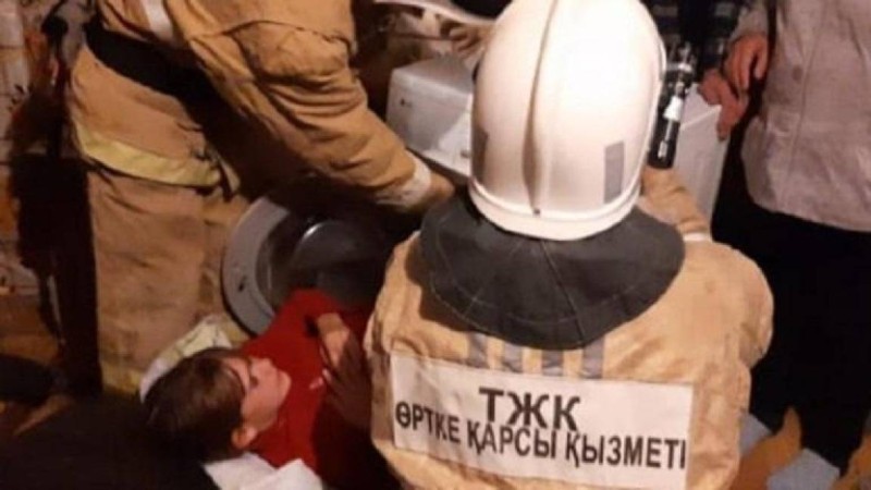 Өскеменде 10 жасар қыз кір жуғыш машинаның барабанына кептеліп қалды
