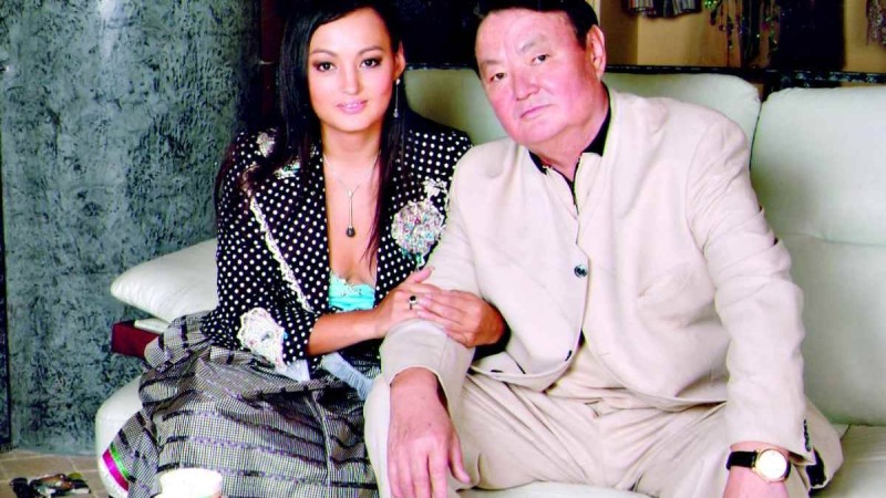 "Қаны мықты болғаны үшін". Нұрқаділова ұлын млн долларға сатып алмақ болғандар туралы айтты