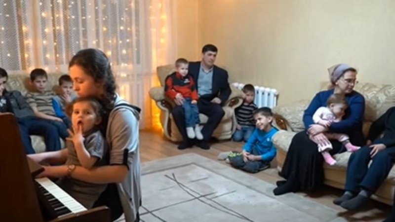 Қазақстандағы 15 баласы бар жалғыз отбасы 16-шы баласын дүниеге әкелмек - Қазақстан жаңалықтары