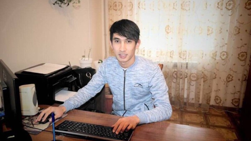 Жетімдер үйінің түлегі: Ұлдарымызға Америкада емес, өз ата-анасымен қалуды бұйыртсын